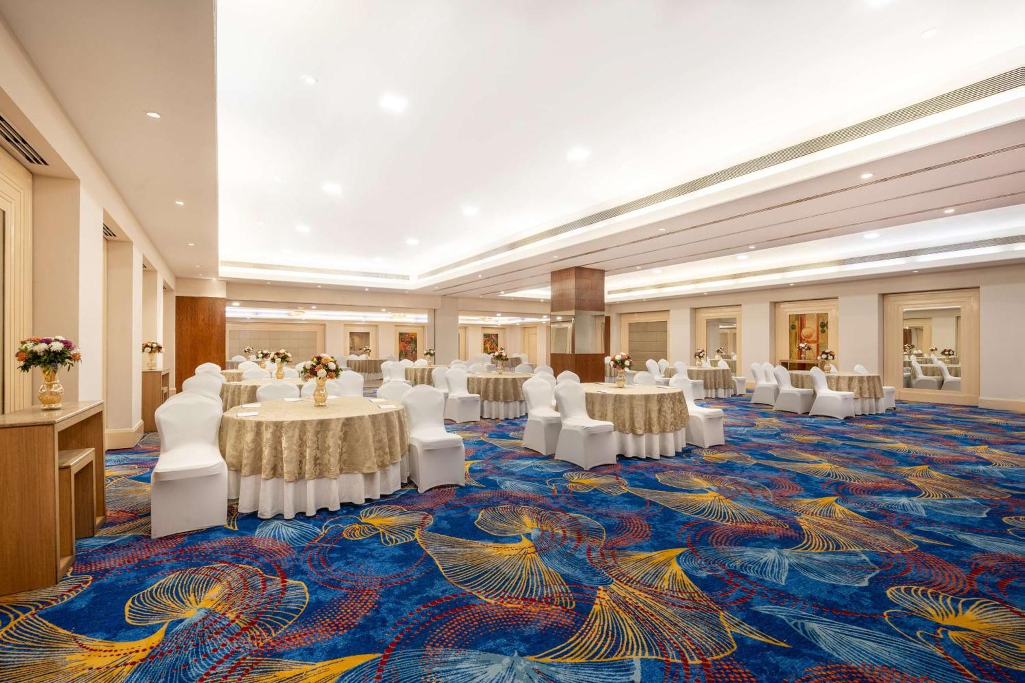 Hotel Park Plaza Faridabad Exteriér fotografie