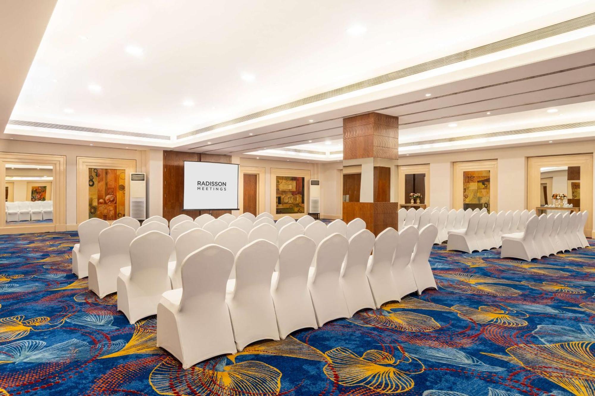 Hotel Park Plaza Faridabad Exteriér fotografie