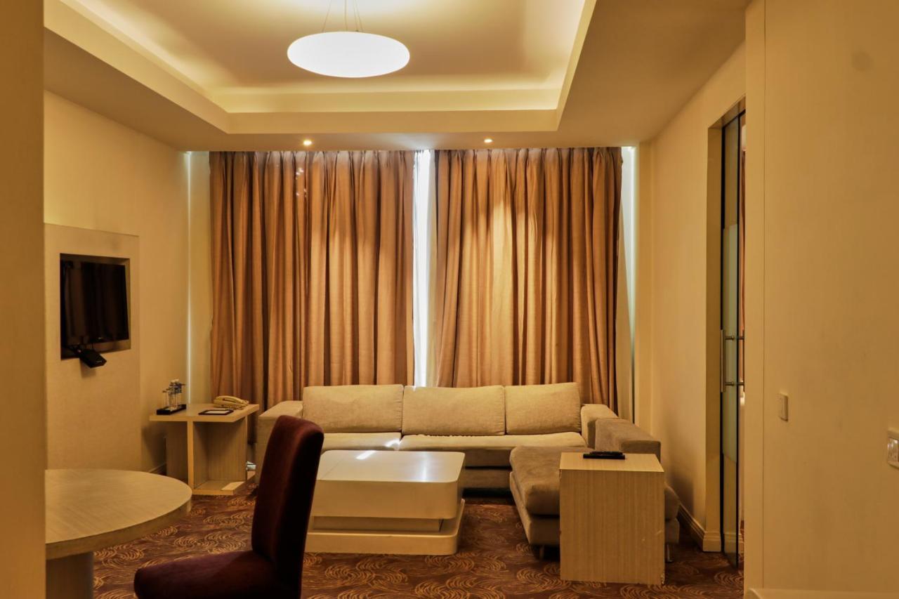 Hotel Park Plaza Faridabad Exteriér fotografie